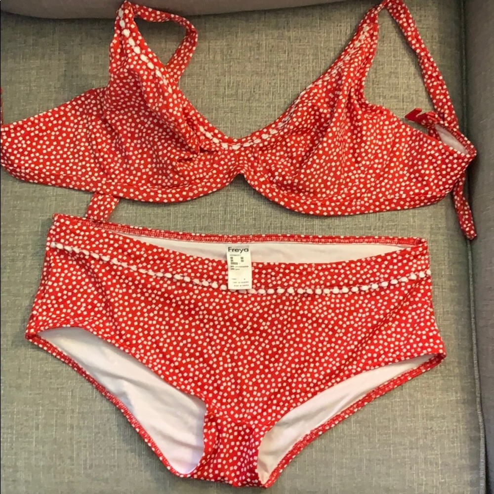 Freya polka dot bikini 34E Large